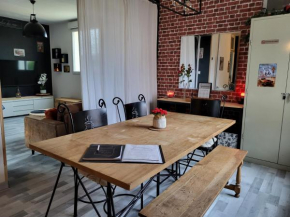GÎTE PRIVATIF, MAISON DE VACANCES 100m2 avec jacuzzi, piscine, parking privé 